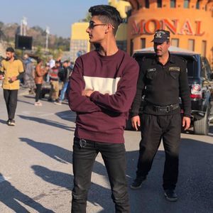 Meet your Posher, Omar